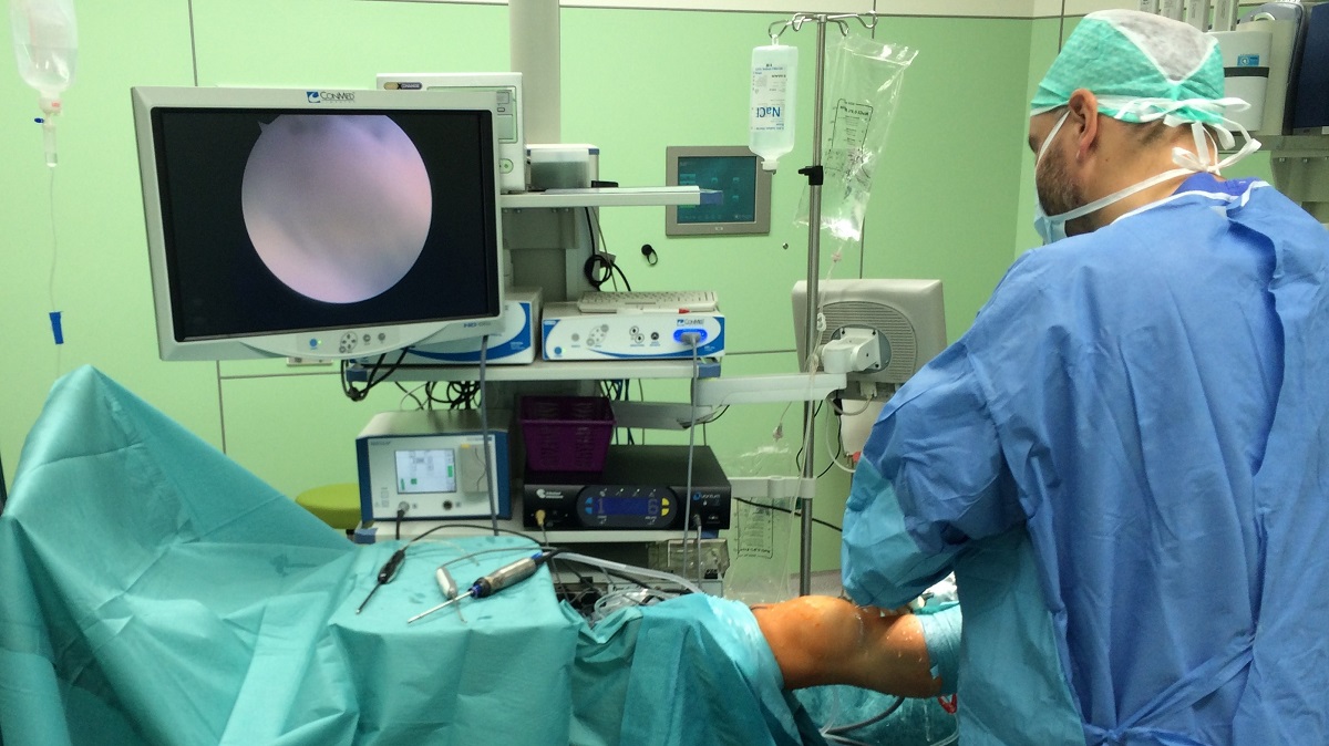 Rymarczyk na sali operacyjnej